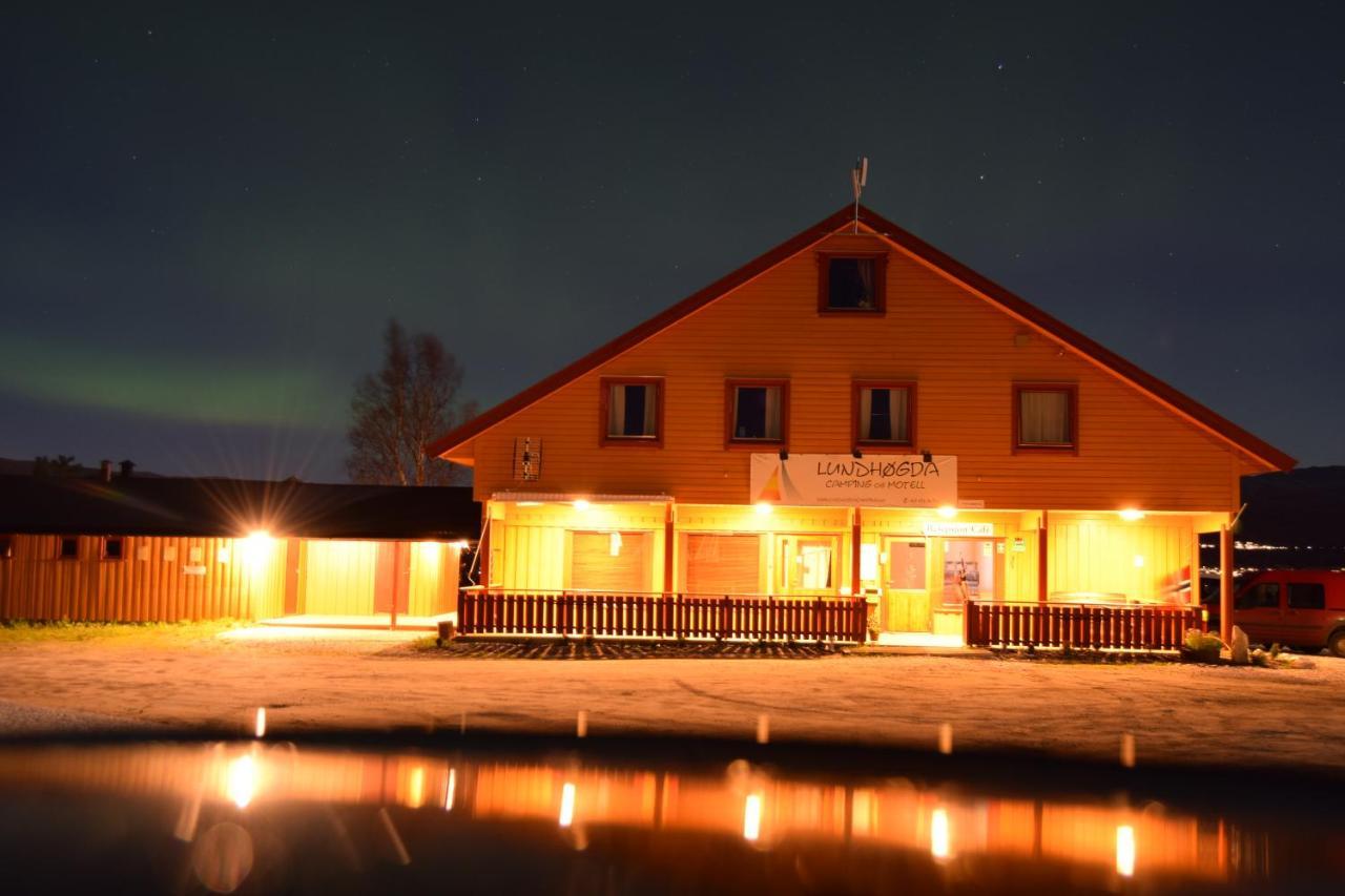 Lundhogda Camping Og Motell Fauske Exteriör bild